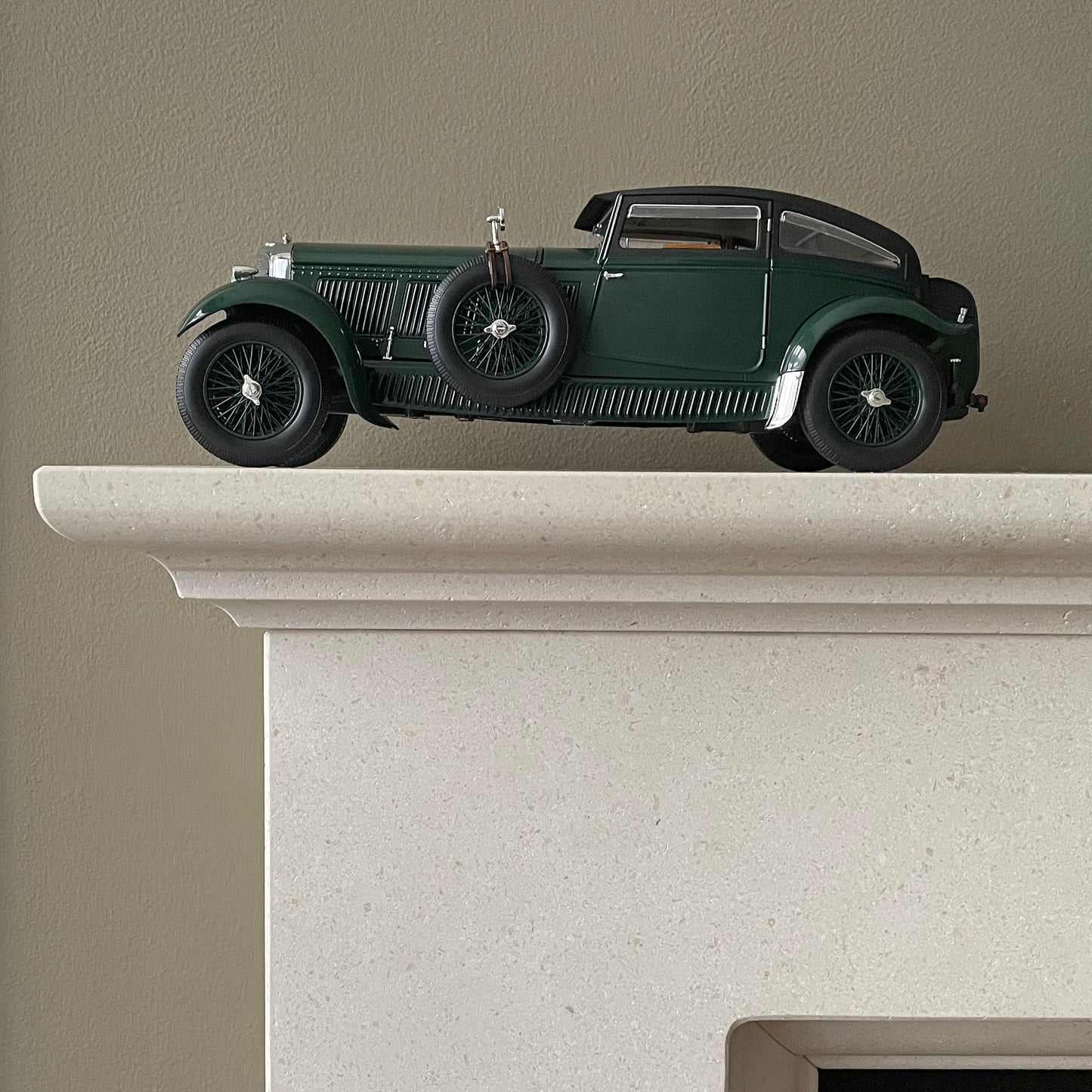 Minichamps Bentley Speed Six 'Blue Train' 1:18 COLLECTABLE