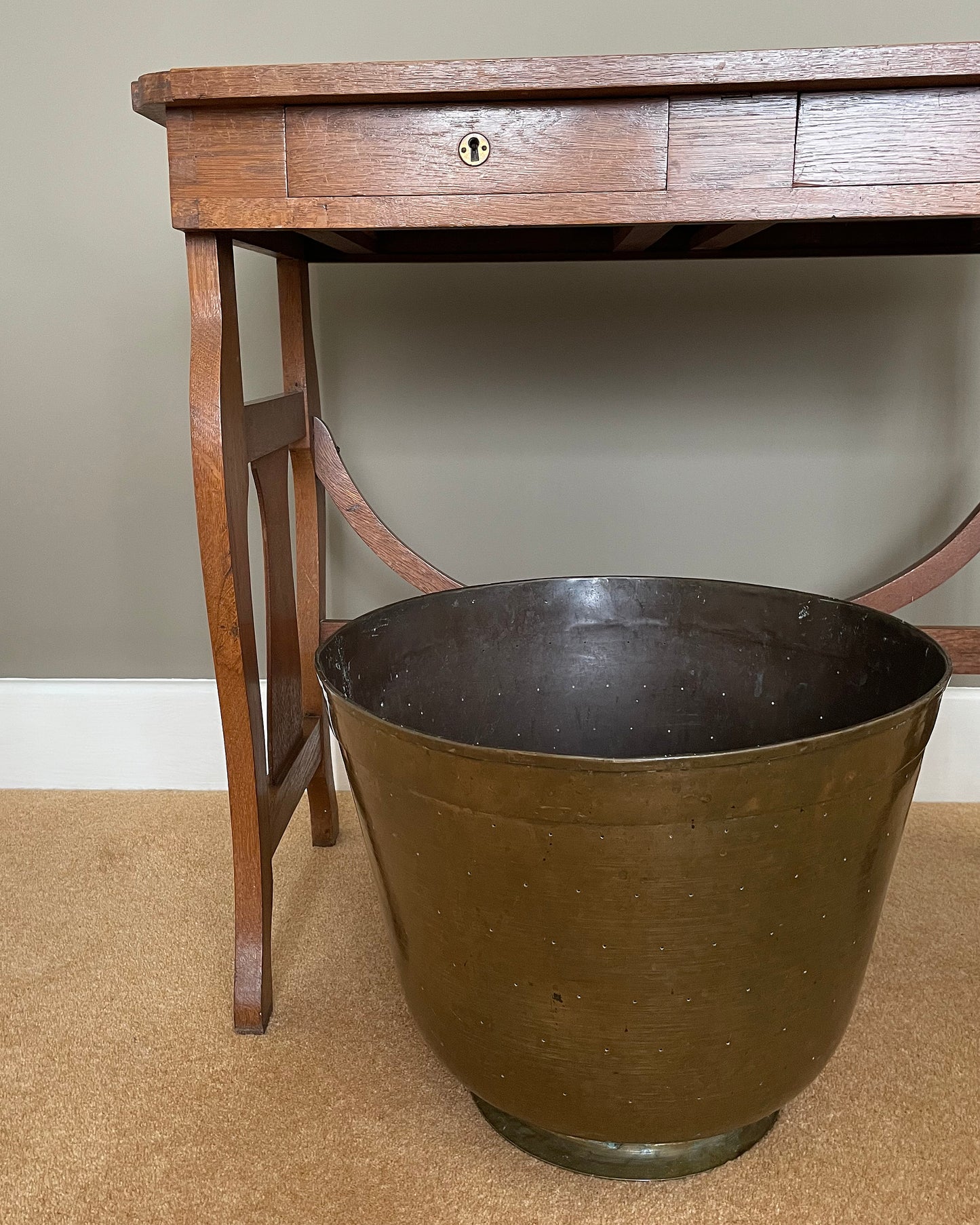 A Brass Bin For Logs Or Kindling Arts & Crafts Late 19th Century ANTIQUE