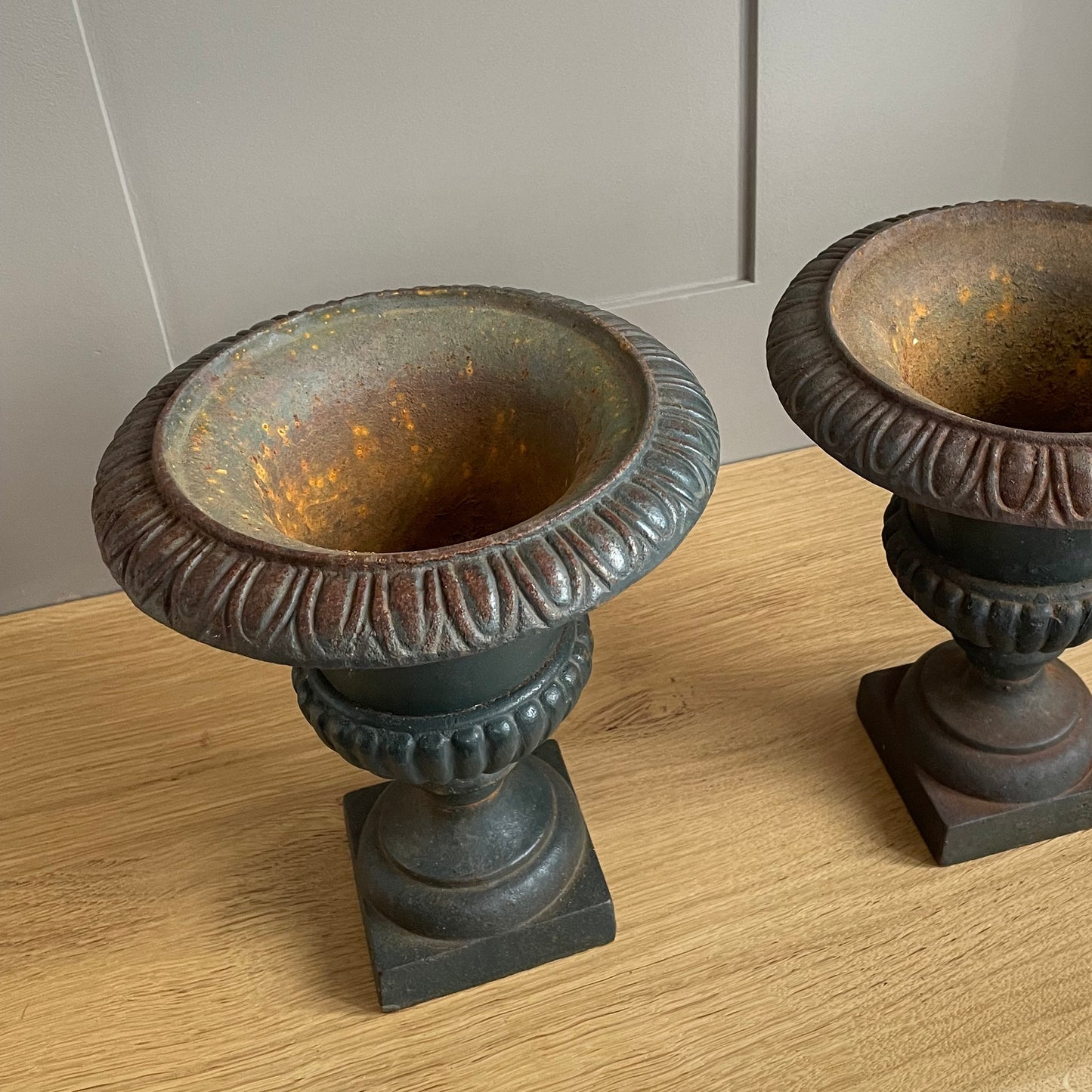 Pair Of Cast Iron Garden Urns Black 22cm VINTAGE