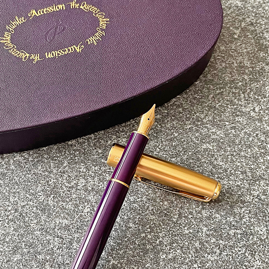 Parker Sonnet Fountain Pen Accession EIIR Gold 2002 Unused COLLECTABLE