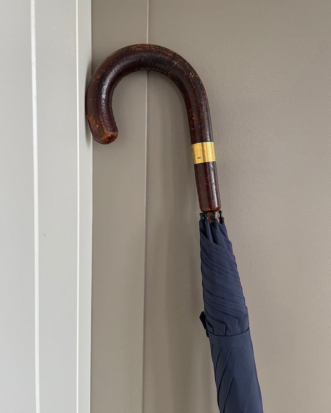 Fox Stick Umbrella Navy & Leather Handle & Gold Collar 18ct VINTAGE