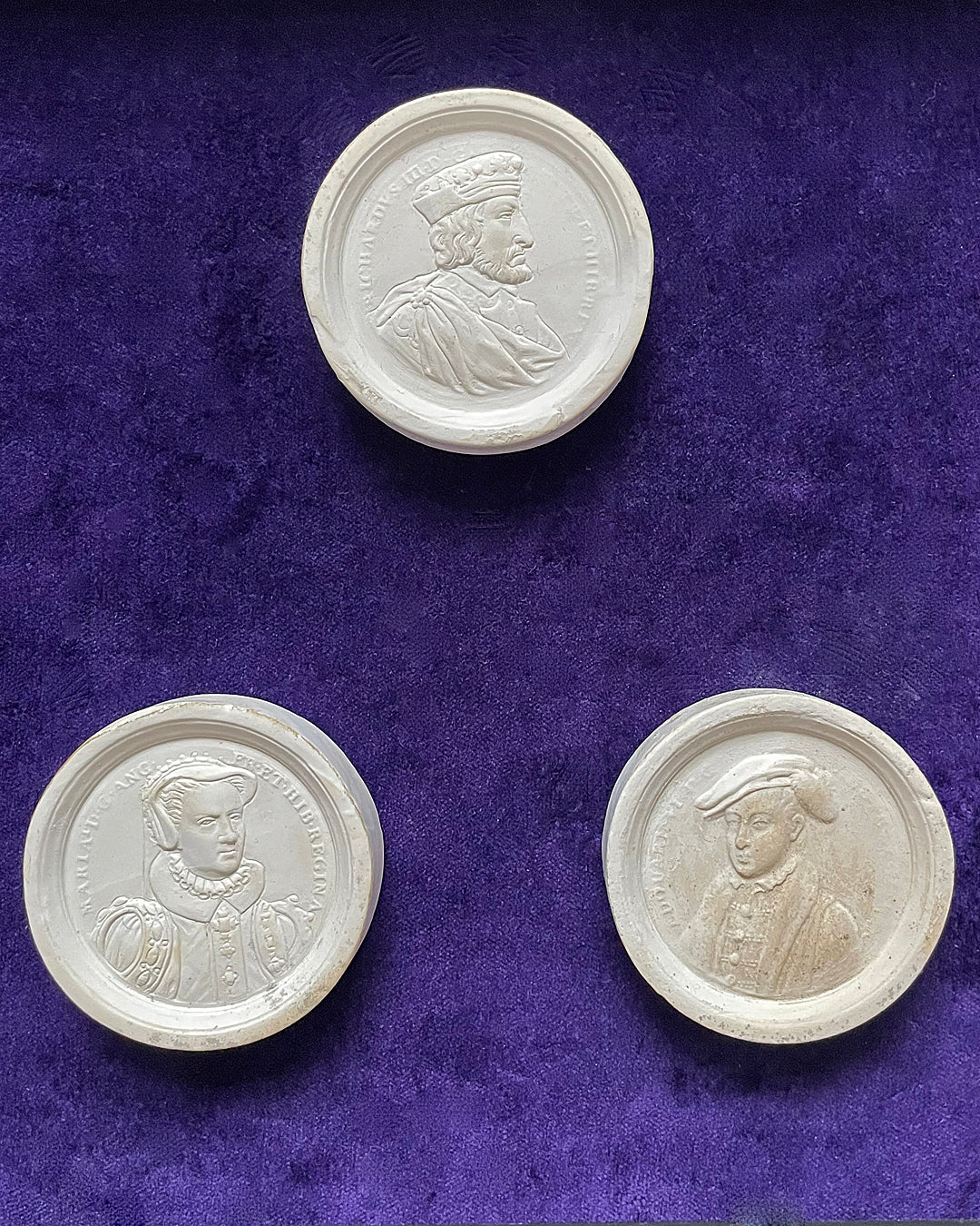 Set Of Three Grand Tour Intaglios English Kings & Queen 19th C ANTIQUE