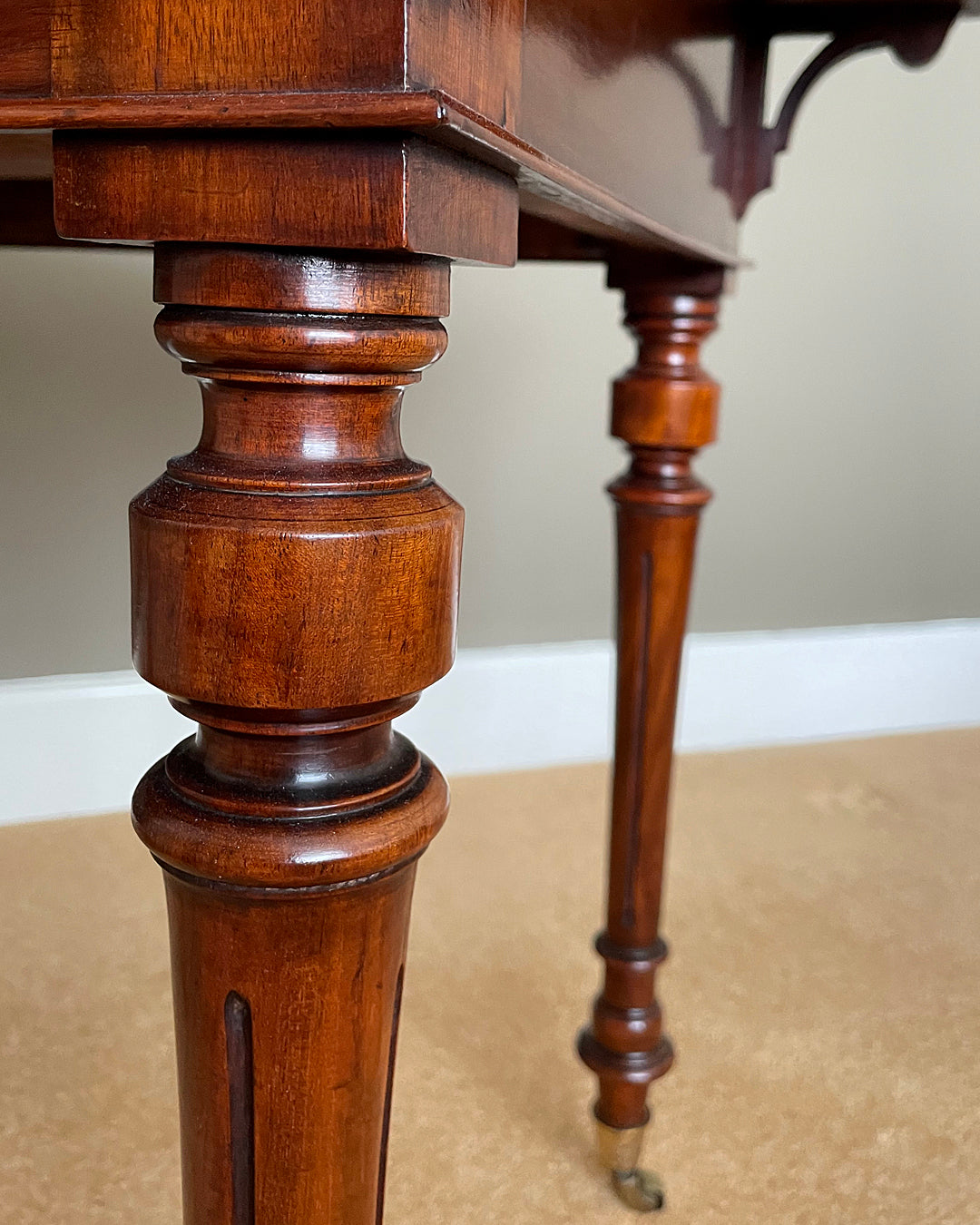 Compact Writing Table & Desk Mahogany & Leather Victorian (1860-1880) ANTIQUE