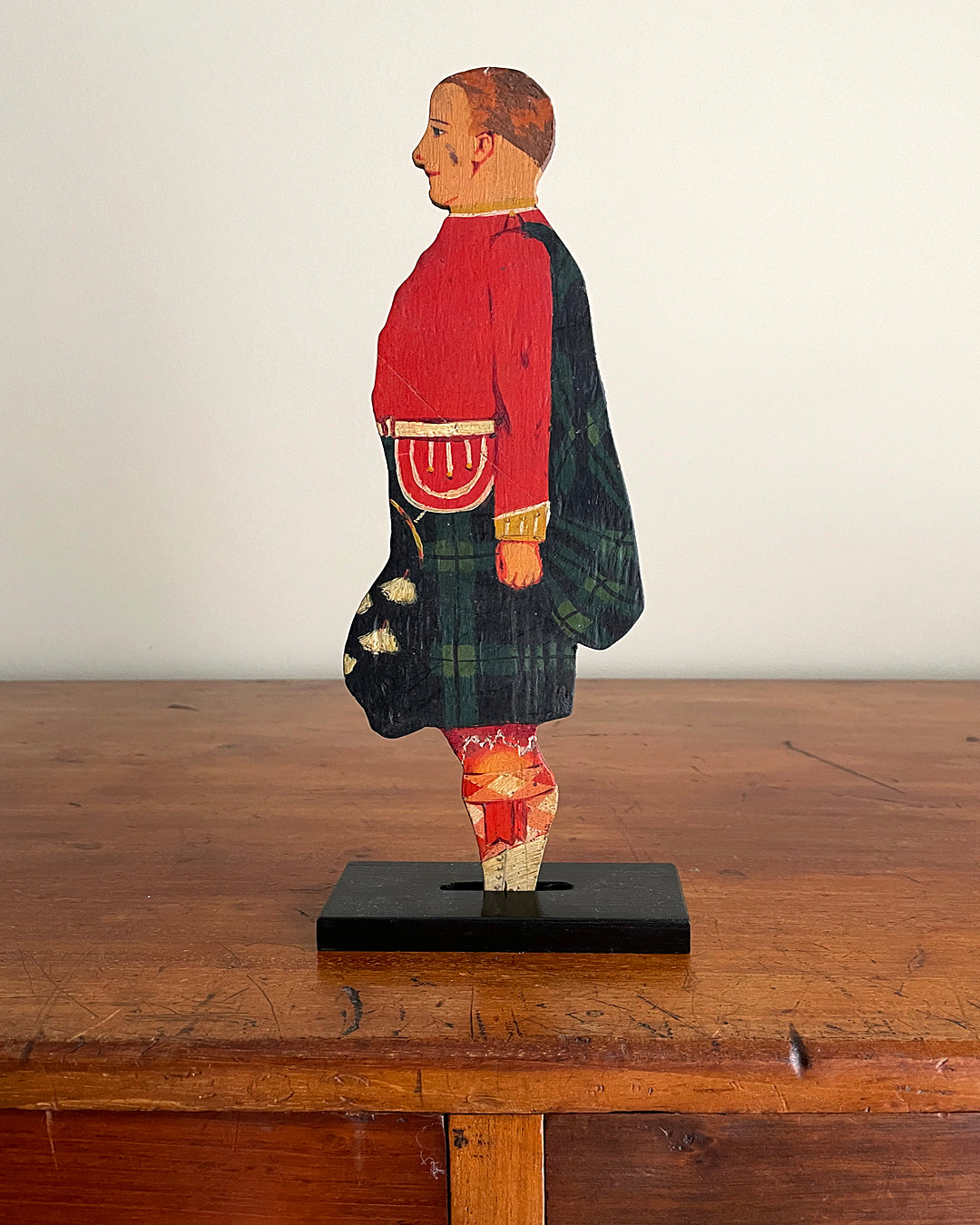 EV Howell Hand Painted Miniature Wooden Soldier The Argyle & Sutherland Highlanders VINTAGE