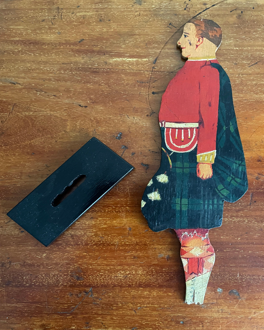 EV Howell Hand Painted Miniature Wooden Soldier The Argyle & Sutherland Highlanders VINTAGE