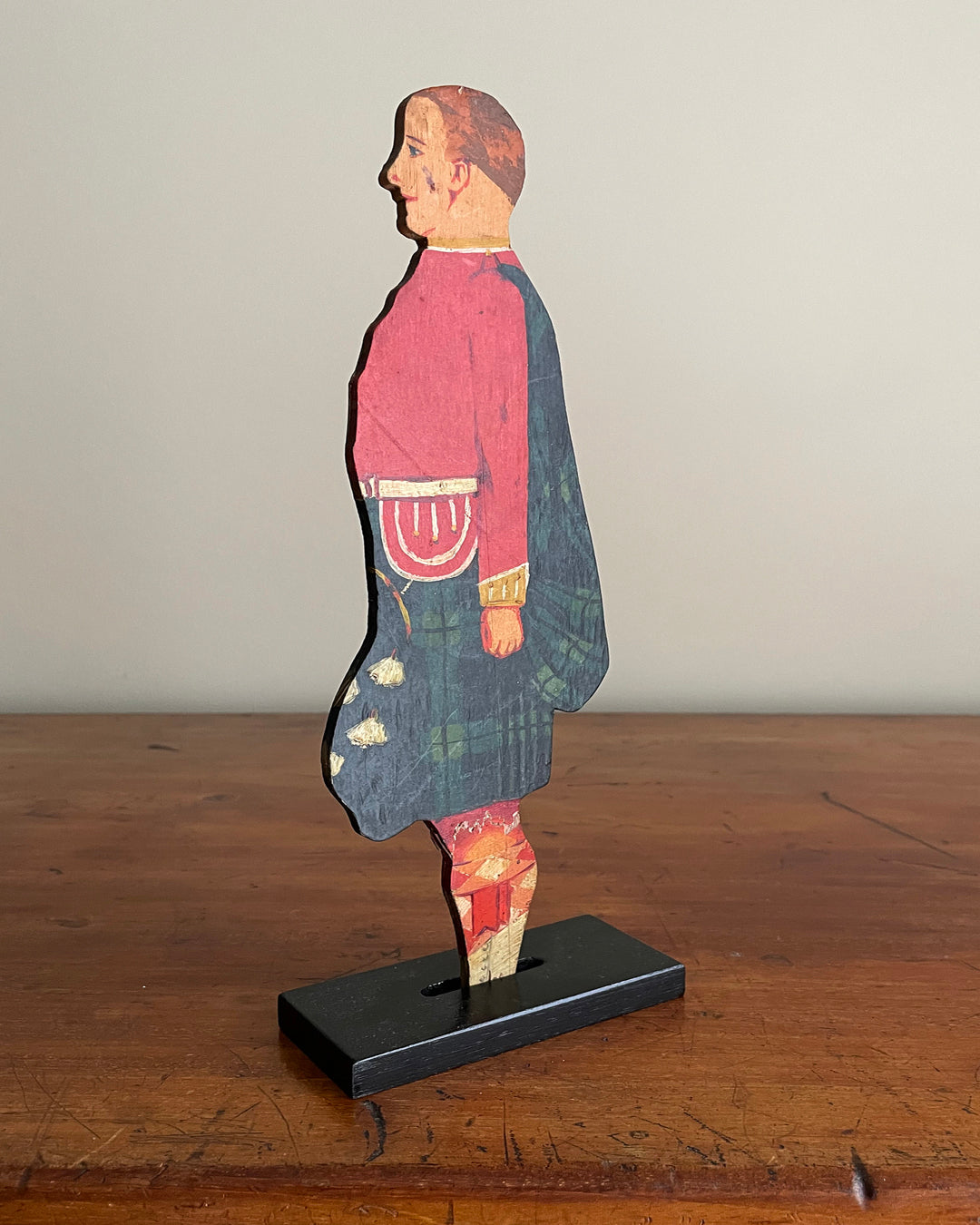 EV Howell Hand Painted Miniature Wooden Soldier The Argyle & Sutherland Highlanders VINTAGE