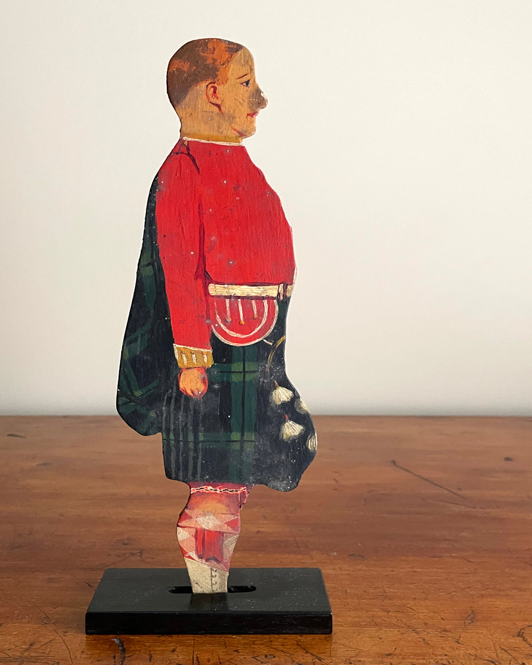 EV Howell Hand Painted Miniature Wooden Soldier The Argyle & Sutherland Highlanders VINTAGE