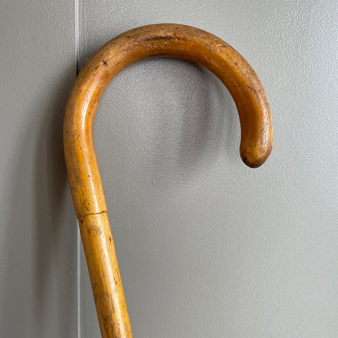 A Sycamore Wood Walking Stick Crook Handle Length 85cm / 33.5" ANTIQUE